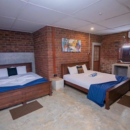 Click Hiriketiya Hotel Dikwella Luaran gambar