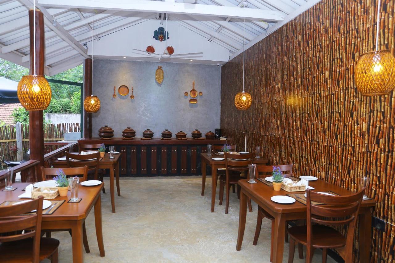 Click Hiriketiya Hotel Dikwella Luaran gambar