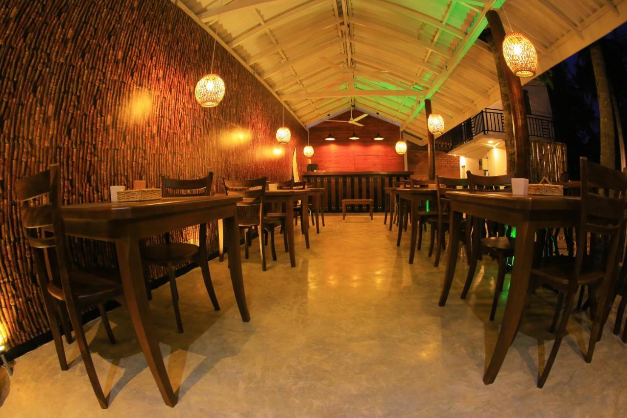 Click Hiriketiya Hotel Dikwella Luaran gambar