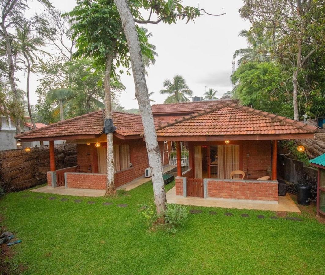Click Hiriketiya Hotel Dikwella Luaran gambar